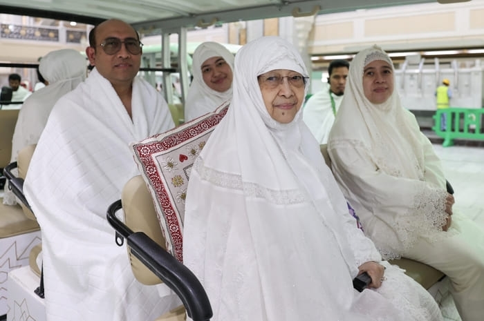Jalani Ibadah Umrah, Megawati dan Puan Kompak Doakan Bangsa Indonesia