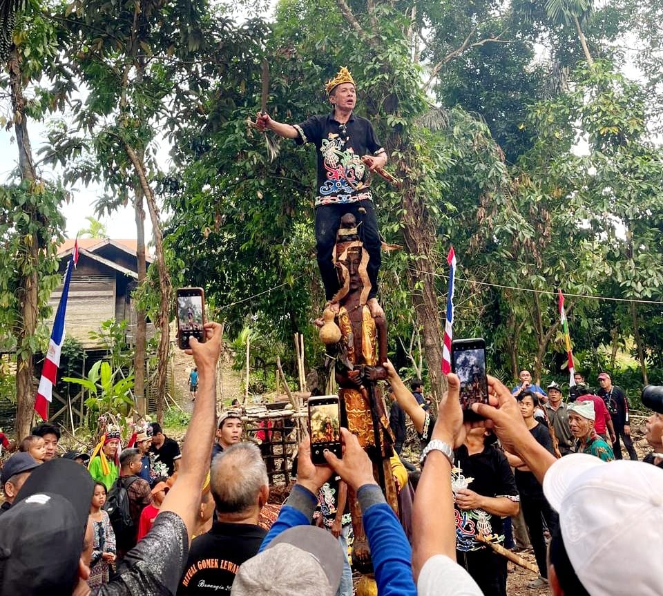 Tokoh Dayak : Pilkada Barito Utara Berjalan Lancar