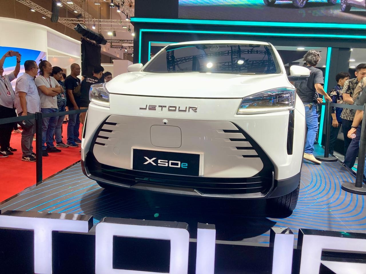 JETOUR X50e Debut di IIMS 2025, Tawarkan SUV Listrik Inovatif untuk Pasar Indonesia