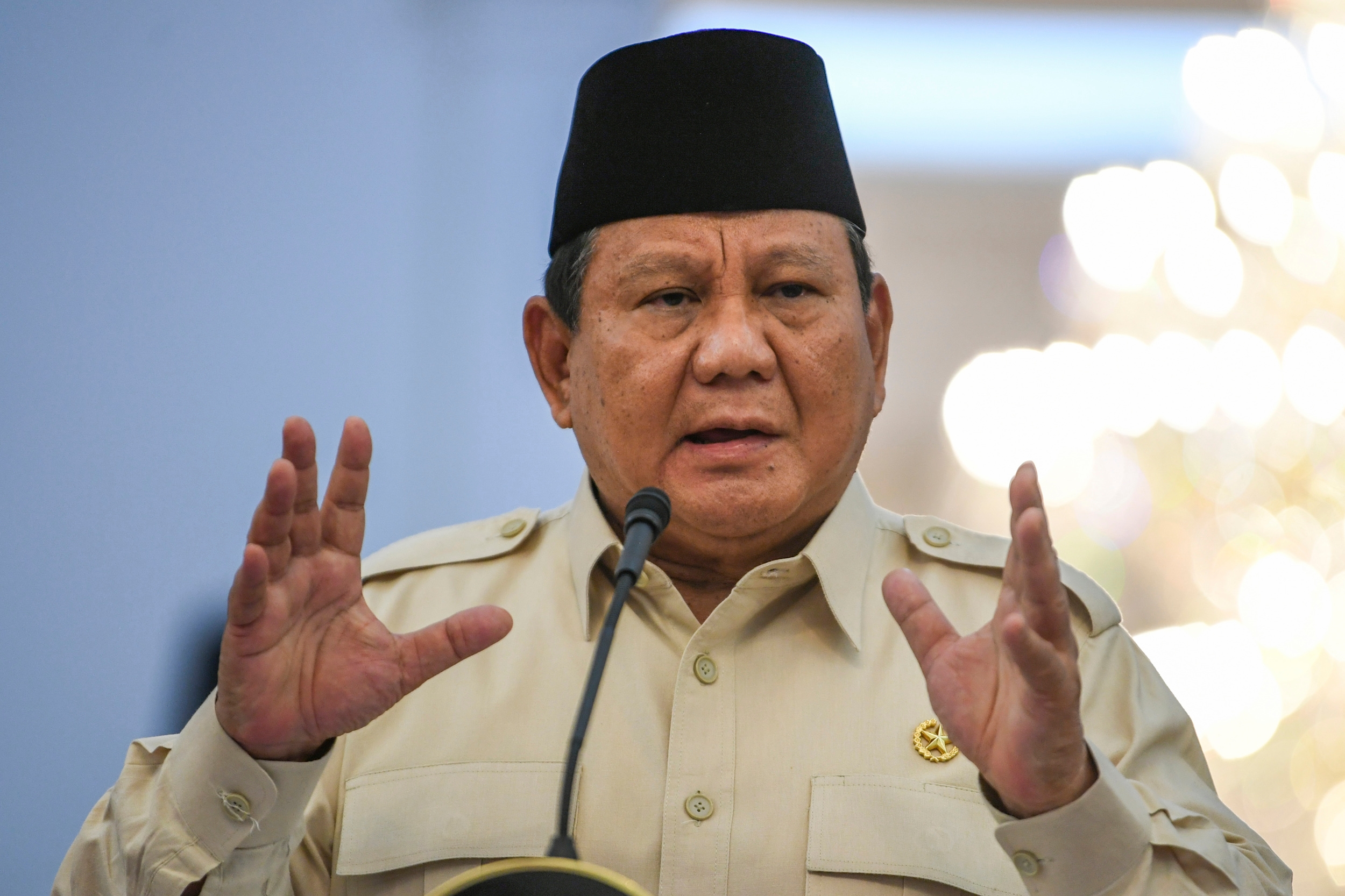 Prabowo Umumkan DHE 100%, IHSG dan Rupiah Menguat