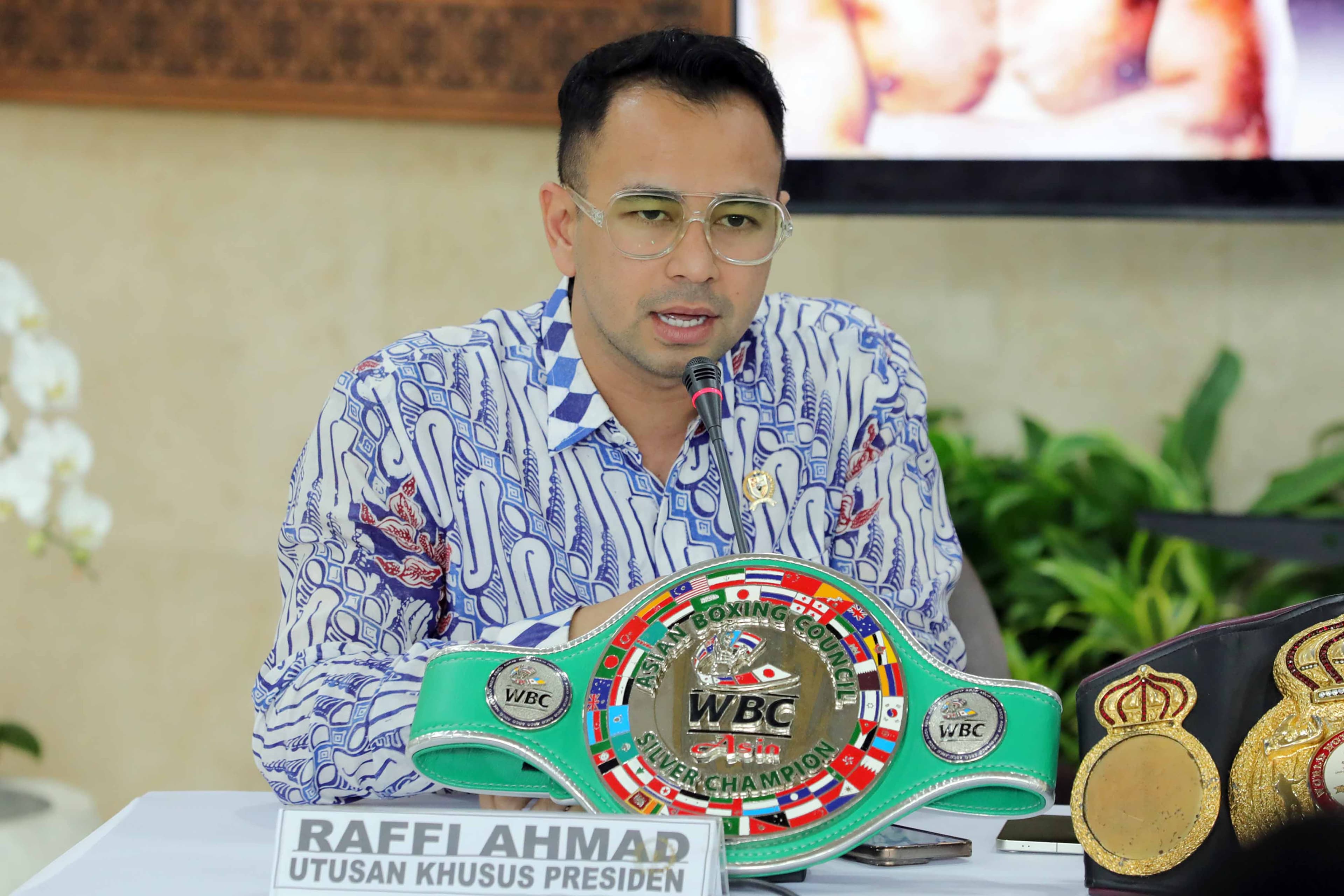 Raffi Ahmad Kunjungi Fahmi Bo, Beri Hadiah Pernikahan hingga Rumah Baru