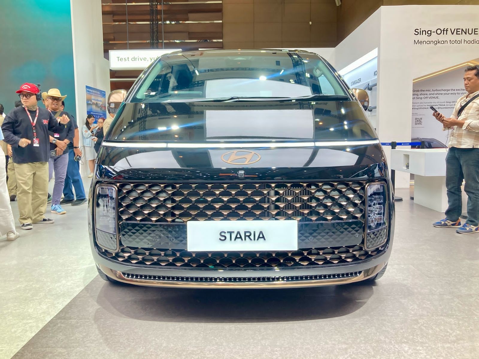 Andalkan Fitur Unik dan Harga Kompetitif, Hyundai STARIA Sasar Segmen Korporat