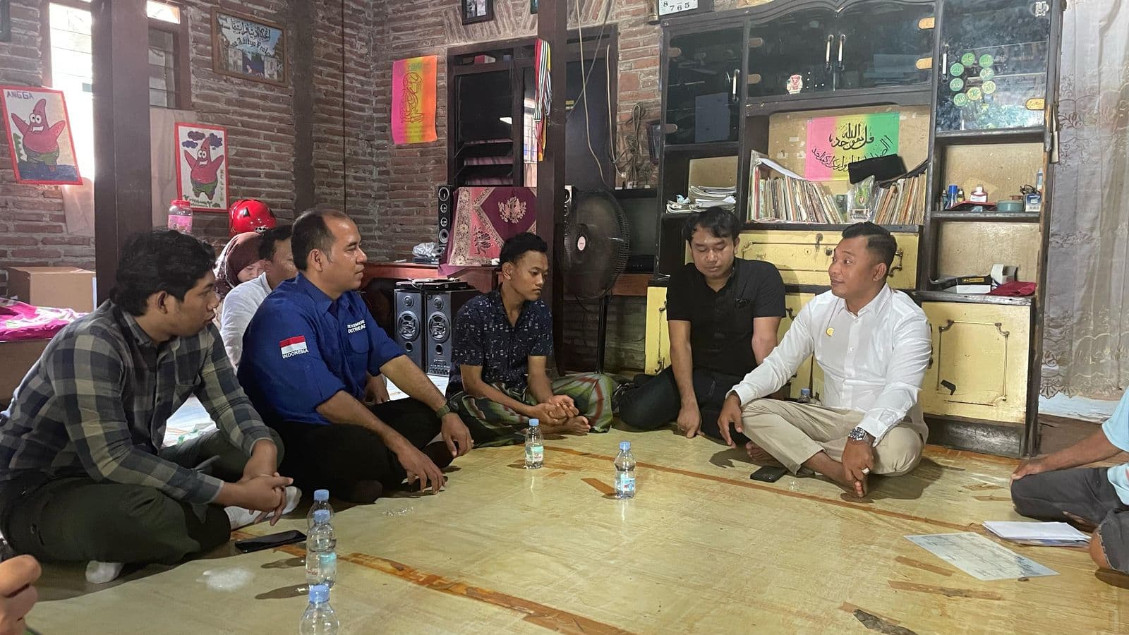 Viral Remaja Yatim Curi Pisang demi Adik, Gus Miftah Beri Bantuan Puluhan Juta dan Beasiswa