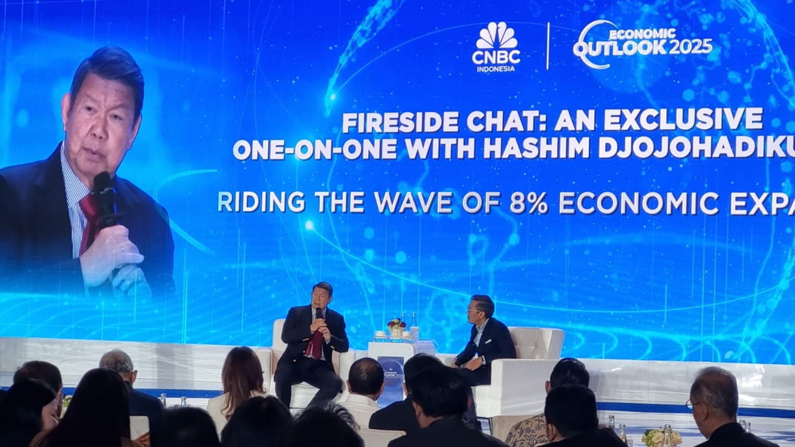 Mahasiswa Tenang, Adik Prabowo Pastikan Tak Ada Pemotongan Beasiswa