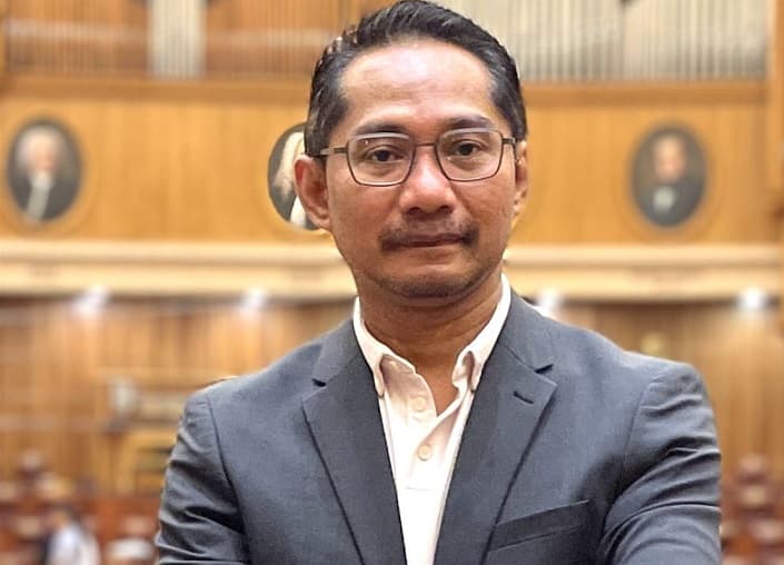 Negara Darat Vs Negara Maritim: Wawasan Geopolitik dan Kearifan Lokal Kasultanan Ngayogyakarta