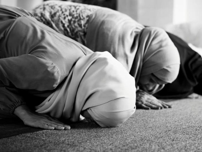 Bagaimana Cara Sholat Tarawih Sendiri di Rumah untuk Perempuan 11 Rakaat atau 23 Rakaat? Simak Selengkapnya