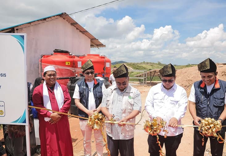 Pegadaian Wujudkan Keberlanjutan Energi dan Air Bersih di Batam