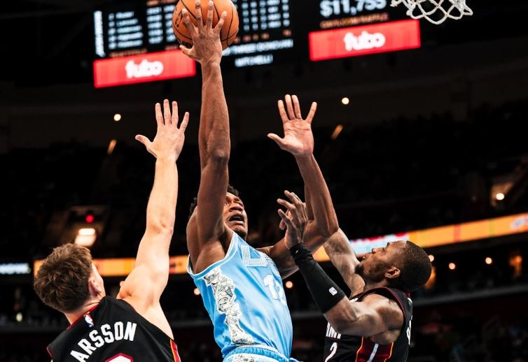 NBA Hari Ini: Kalahkan Miami Heat, Cleveland Cavaliers Tim Pertama Pastikan Play-Off