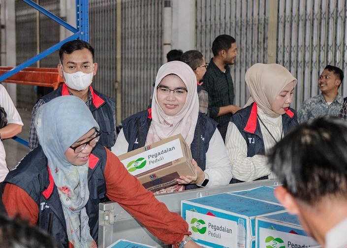Pegadaian Peduli, Sigap Salurkan Bantuan bagi Korban Banjir Jabodetabek