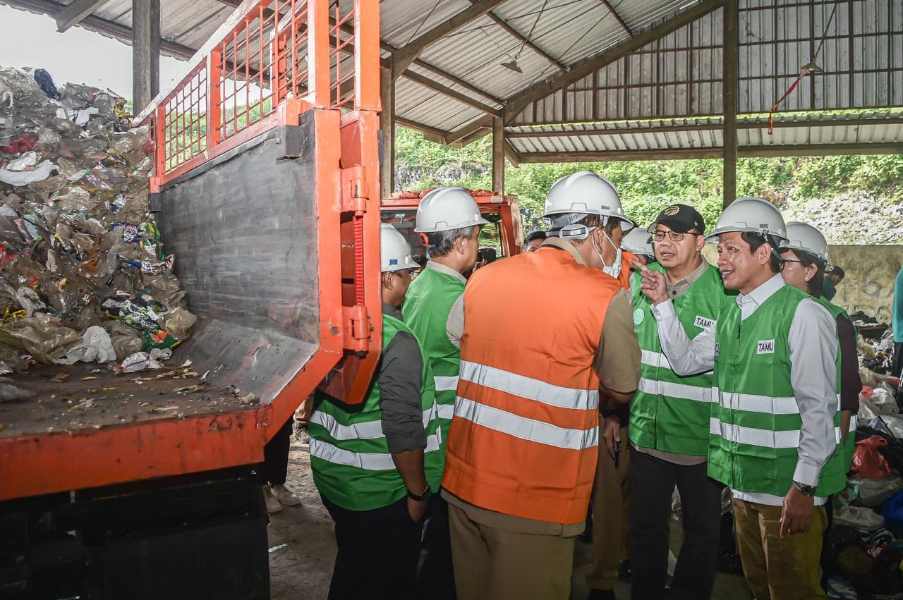 KLH Perkuat Program Terpadu Pengelolaan Sampah dari Hulu ke Hilir