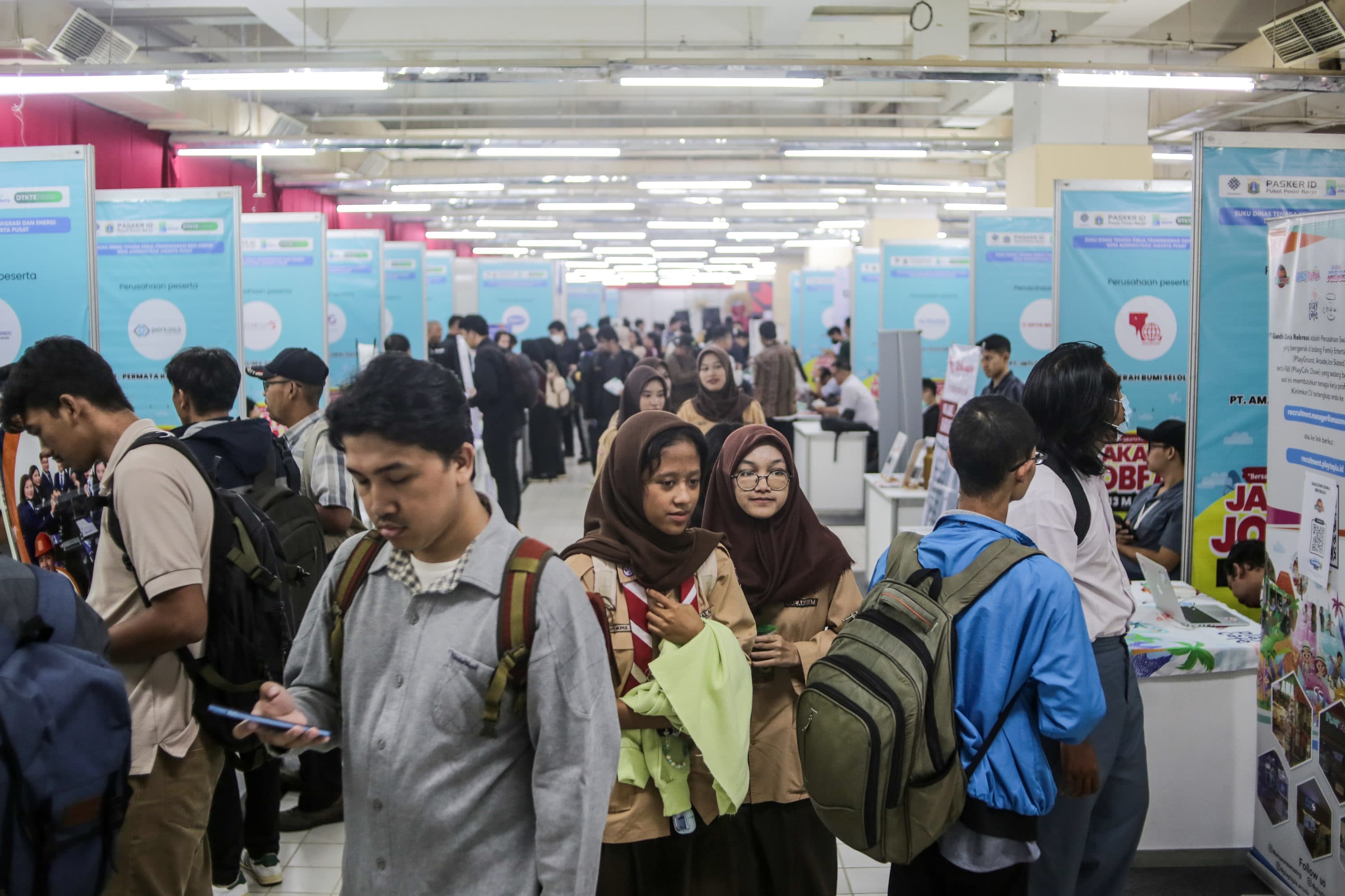 Menkeu: Efektivitas APBN Tekan Pengangguran dan Dongkrak Konsumsi