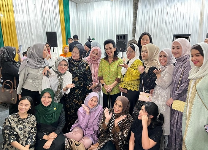 Wakil Ketua DPD GKR Hemas Dorong Perempuan Wujudkan Politik yang Implementatif