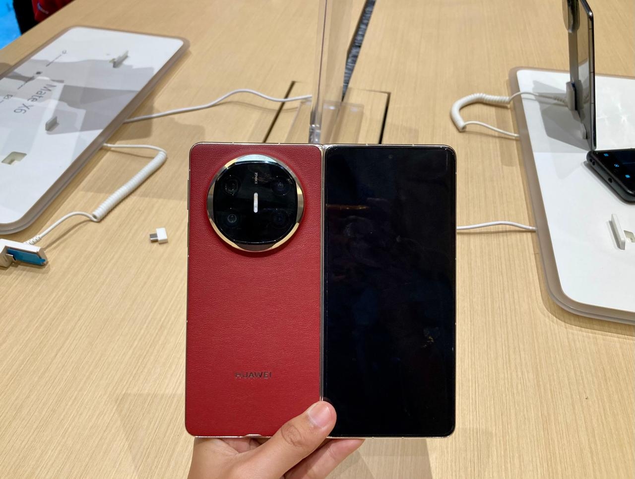 Huawei Mate X6 Hadir dengan Inovasi Ketahanan dan Performa Tinggi