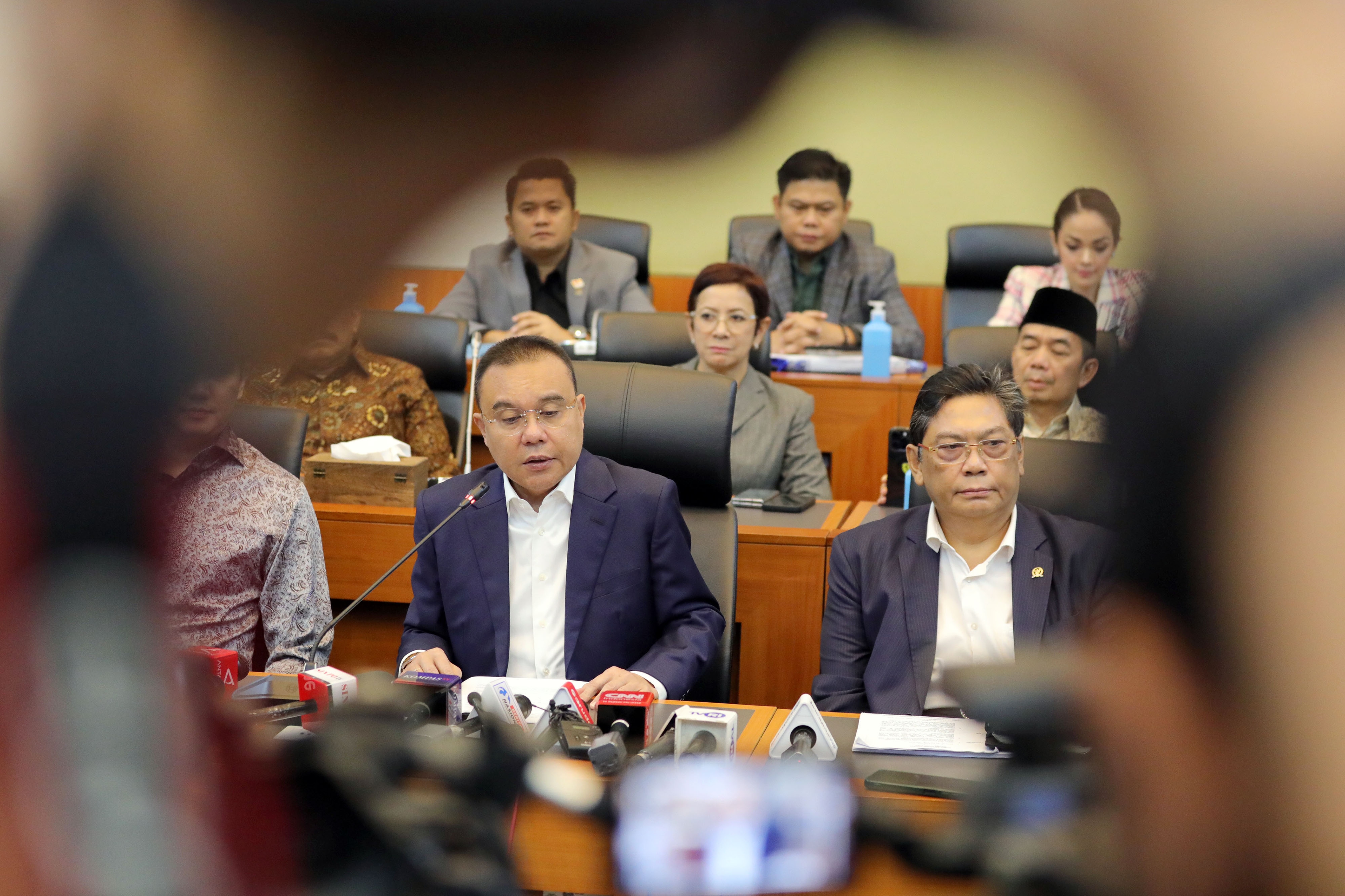 Dasco Tegaskan Putusan MK soal UU ITE Final: Masyarakat Tetap Harus Jaga Etika