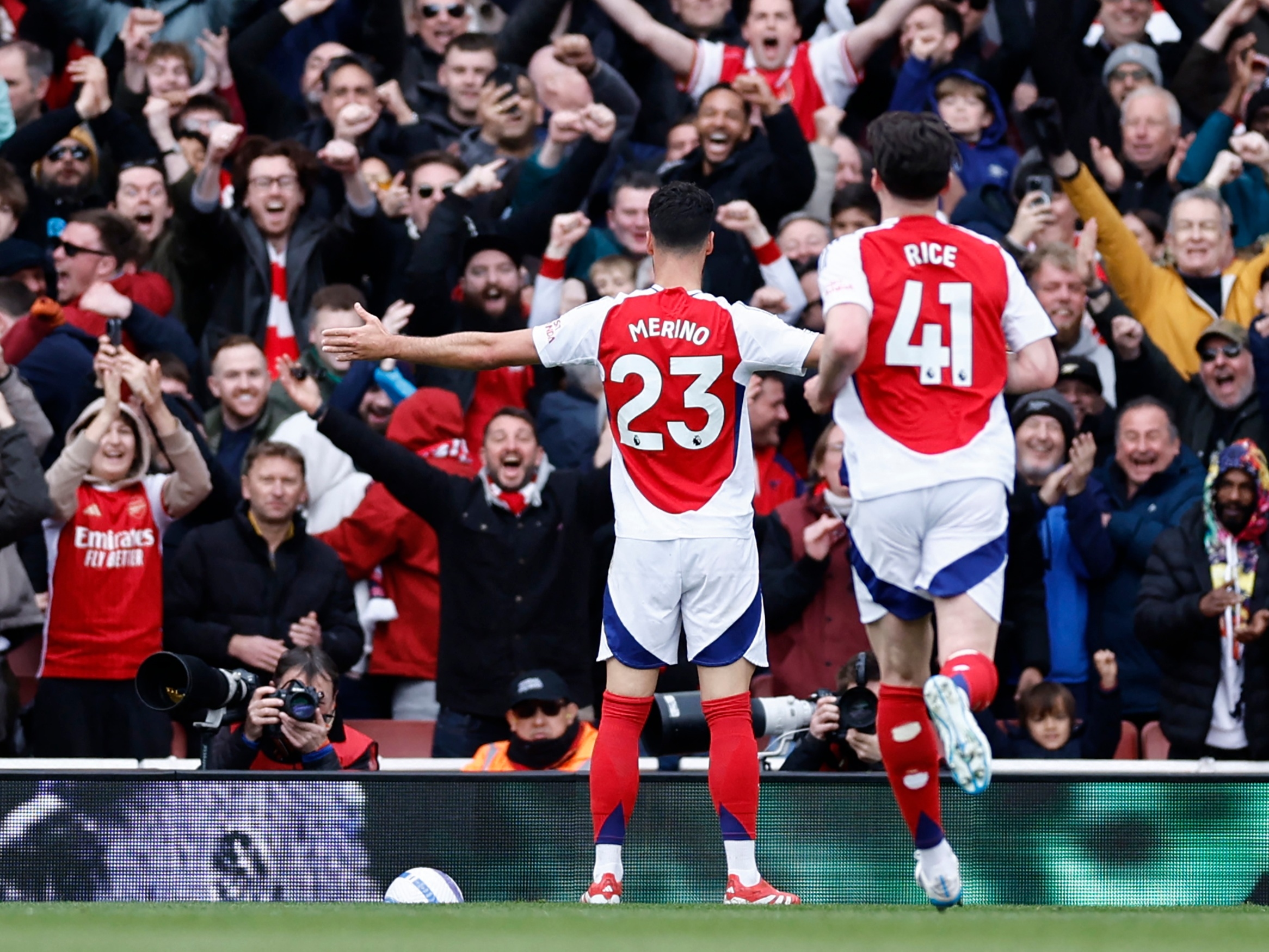 Hasil dan Klasemen Liga Inggris Hari Ini: Arsenal Bungkam Chelsea, MU Mengamuk di Markas Leicester