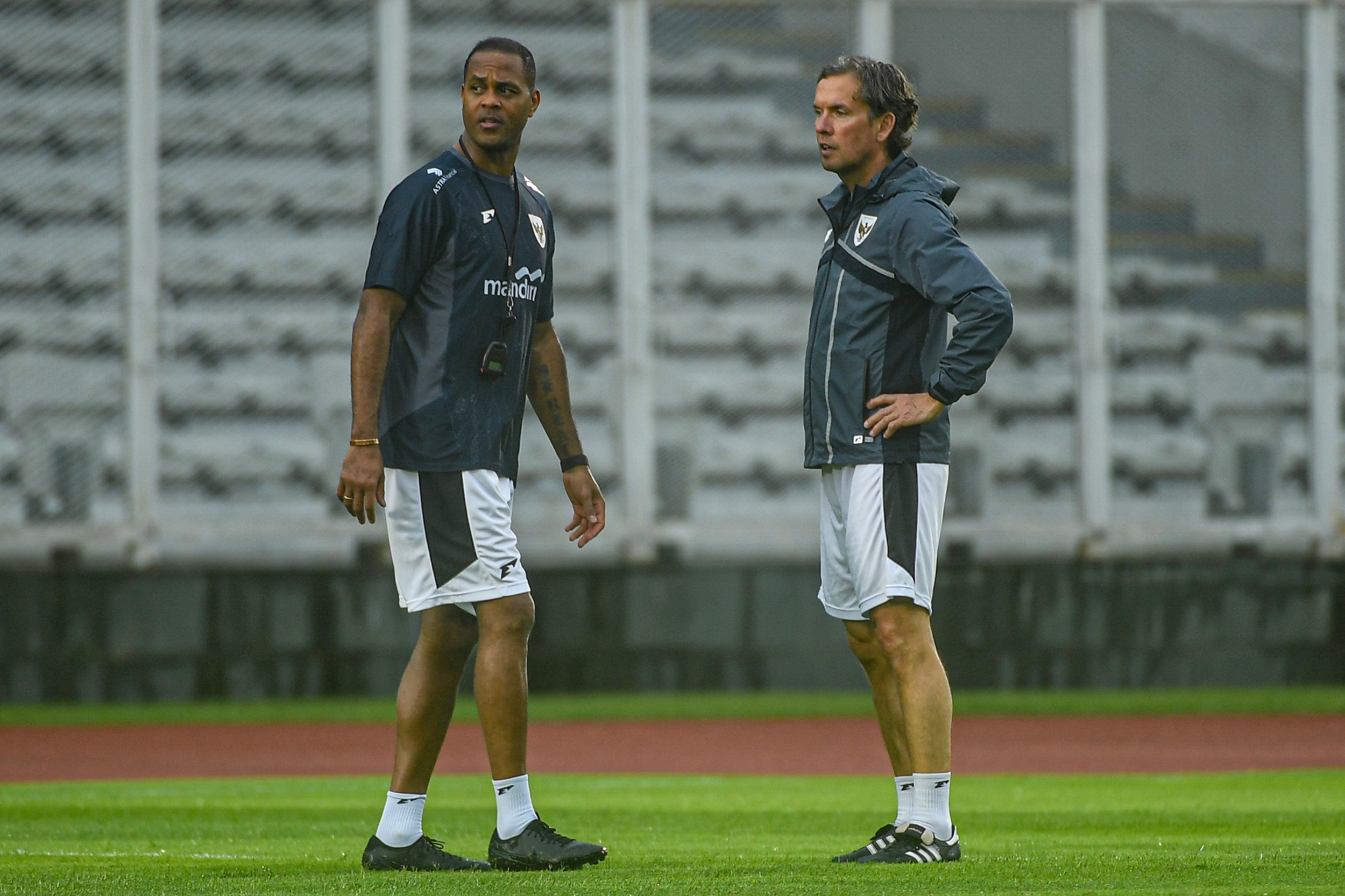 Apa yang Tak Diketahui Alex Pastoor Soal 'Ekspektasi' Suporter Timnas Indonesia