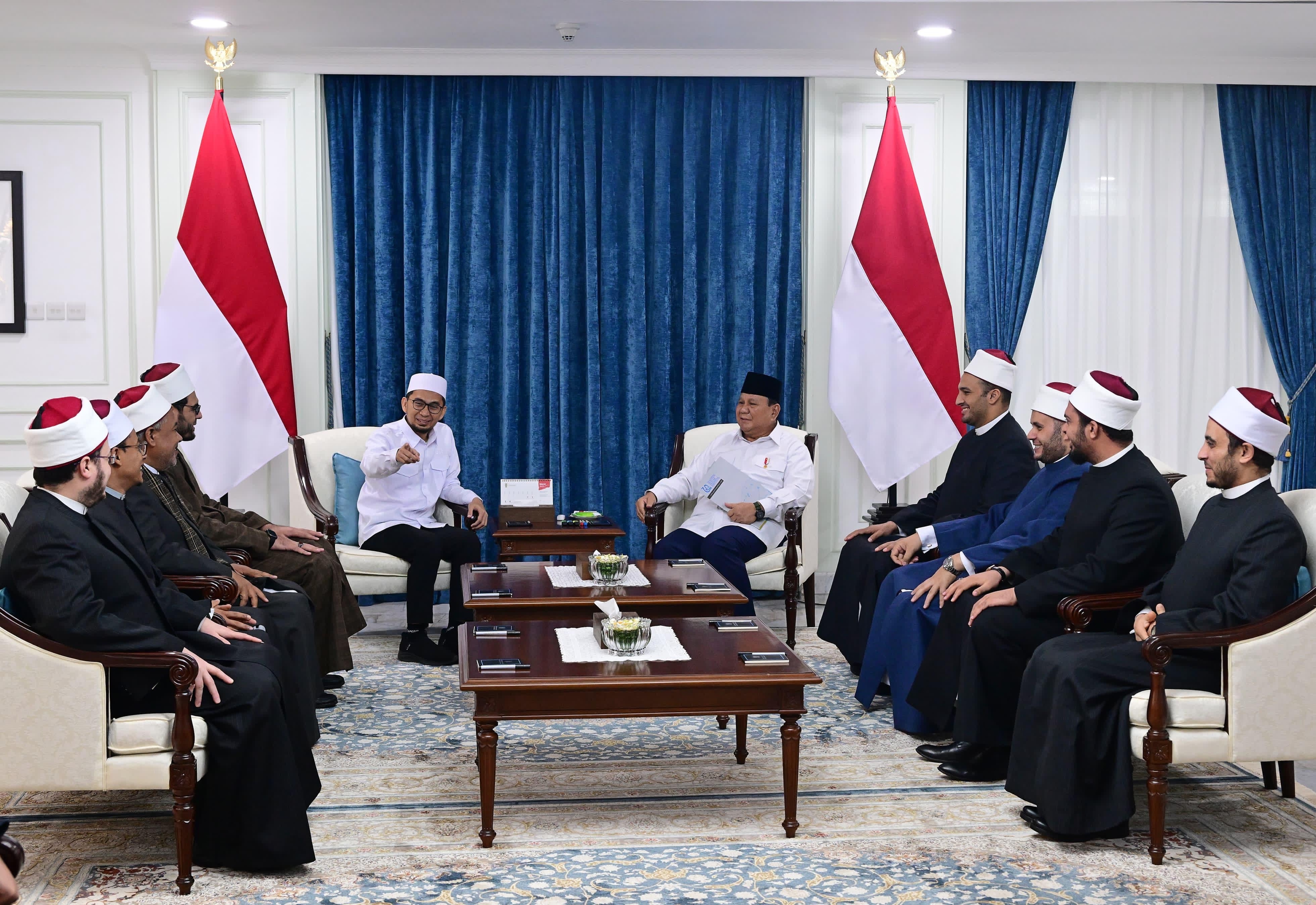 Prabowo Bahas Pengembangan Pendidikan Agama Bareng Ustaz Adi Hidayat dan Perwakilan Al Azhar Kairo