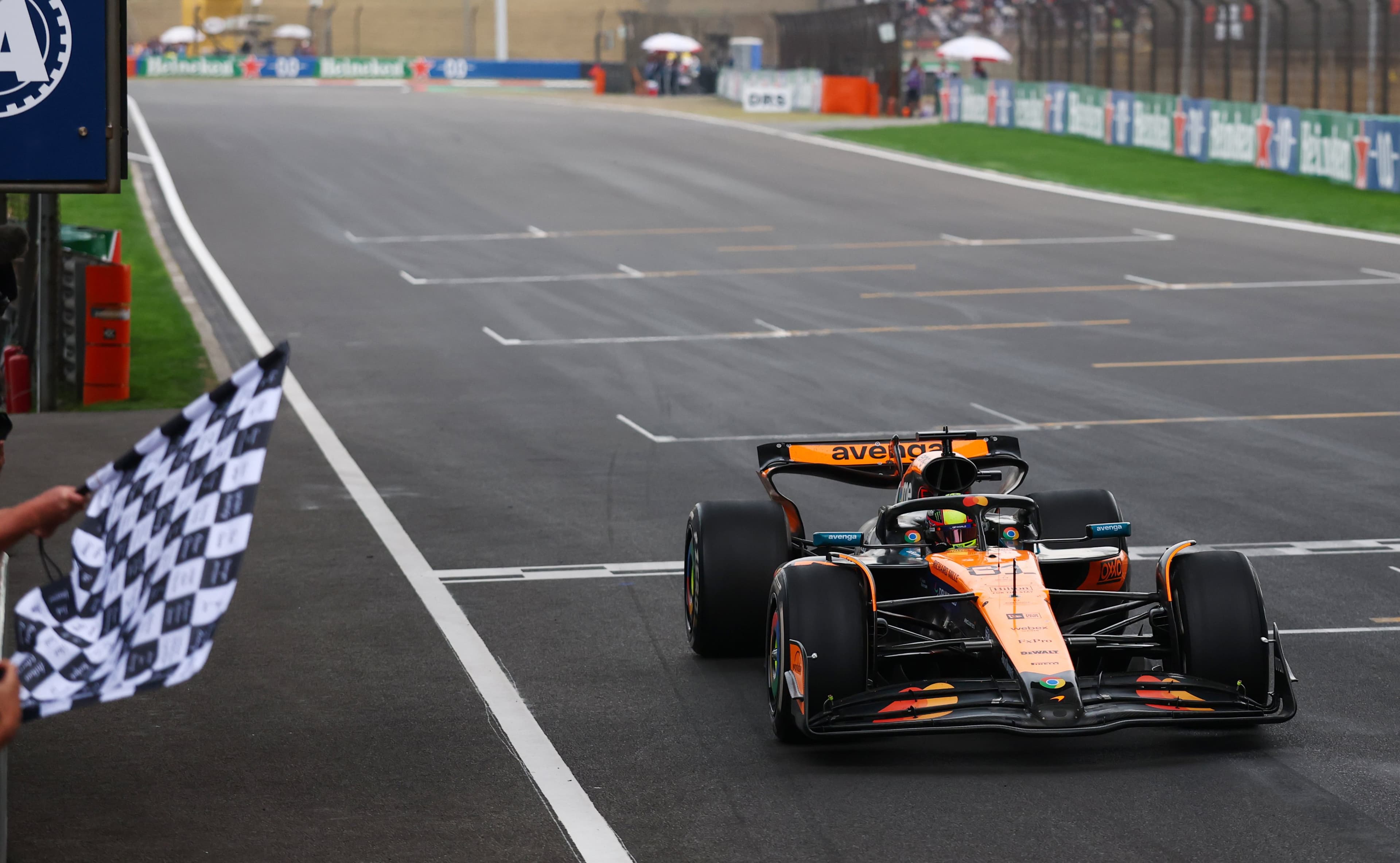 F1 GP China: McLaren Finis 1-2, Oscar Piastri Raih Kemenangan Pertamanya Musim Ini