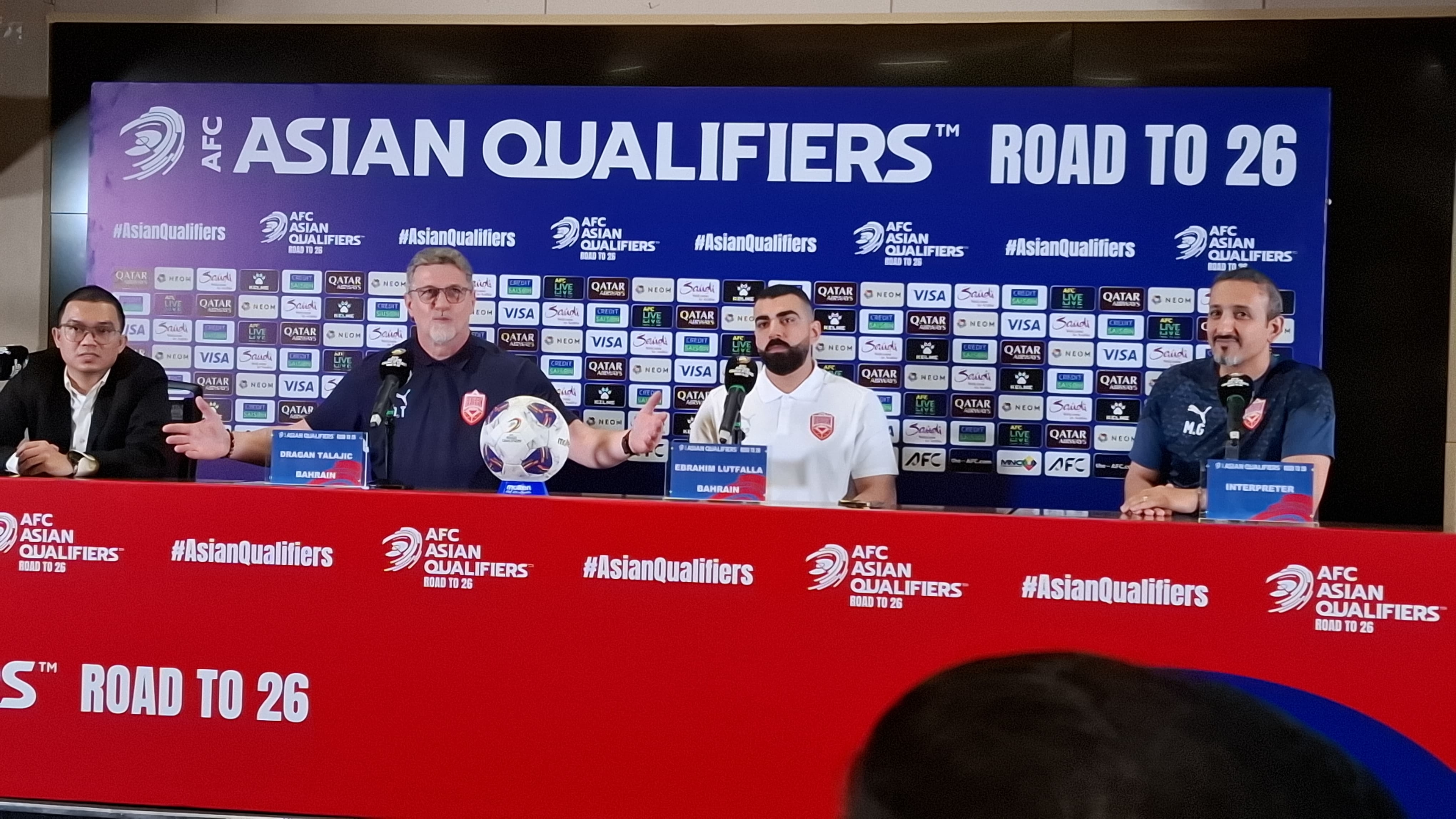 Jelang Laga Besok, Dragan Talajic Tegaskan Bahrain Percaya Diri dan Hormati Timnas Indonesia