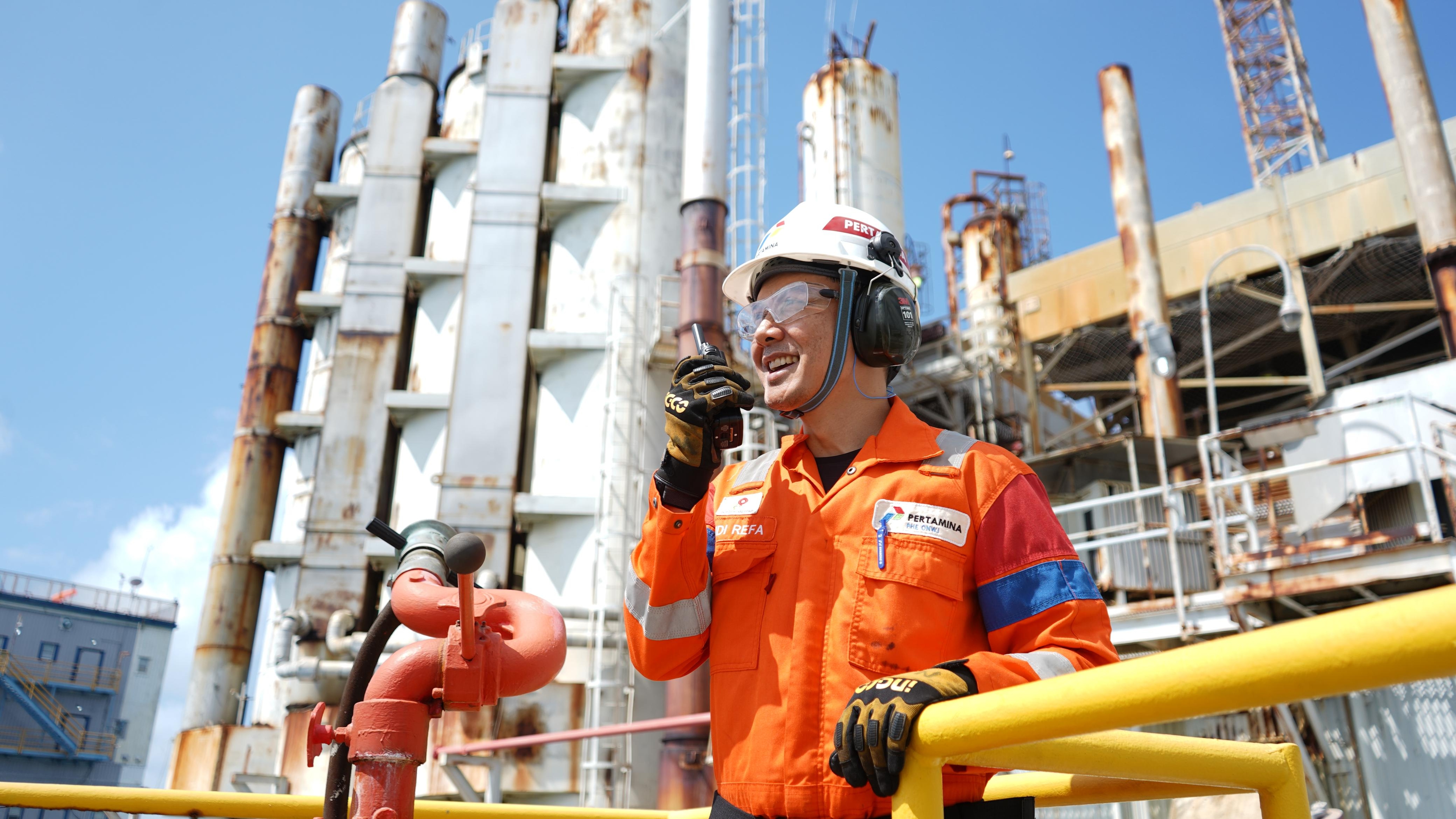 Peran Perwira Pertamina sebagai Ujung Tombak Pasokan Minyak Mentah di Indonesia