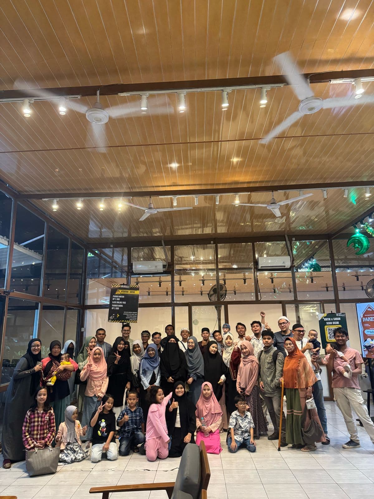 Bangun Ranah Berkah dan Royal Gemilang Persada Kolaborasi Santuni Anak Yatim di Ramadan 1446 H