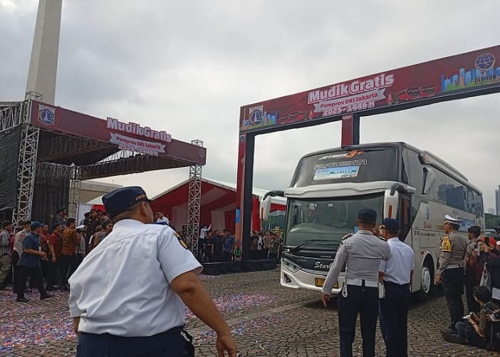 Pramono Anung-Rano Karno Lepas Rombongan Mudik Gratis ke 20 Kota