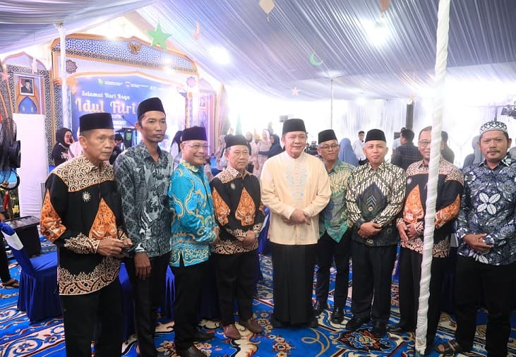 Ribuan Warga OKU Timur Antusias Hadiri Halal Bihalal Bersama Gubernur Herman Deru