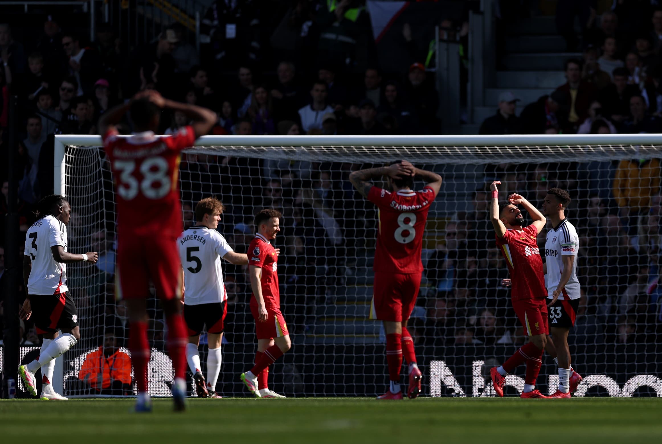 Hasil dan Klasemen Liga Inggris: 5 Tim Teratas Tumbang, Liverpool Bertahan di Puncak