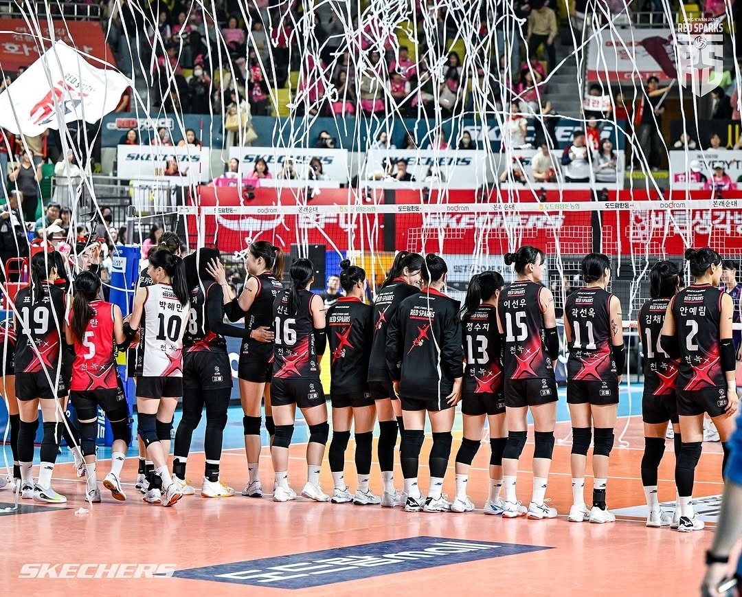 Dramatis, Megawati dan Red Sparks Harus Puas Runner-up Dikalahkan Pink Spiders di Final