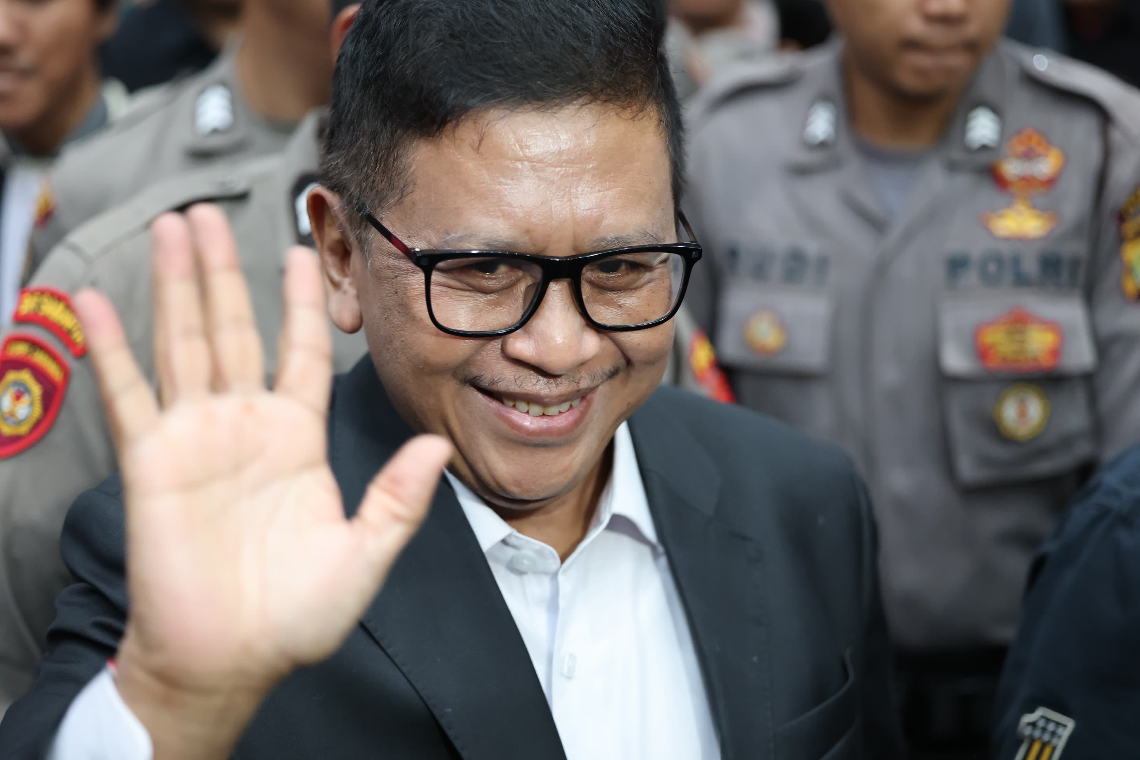 Hasto Nampak Kurus Selama Ditahan KPK, Ternyata Sering Puasa 36 Jam