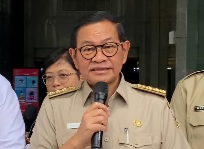 Cegah Aksi Kriminal, Gubernur Pramono Anung Perintahkan Pemasangan CCTV di JPO