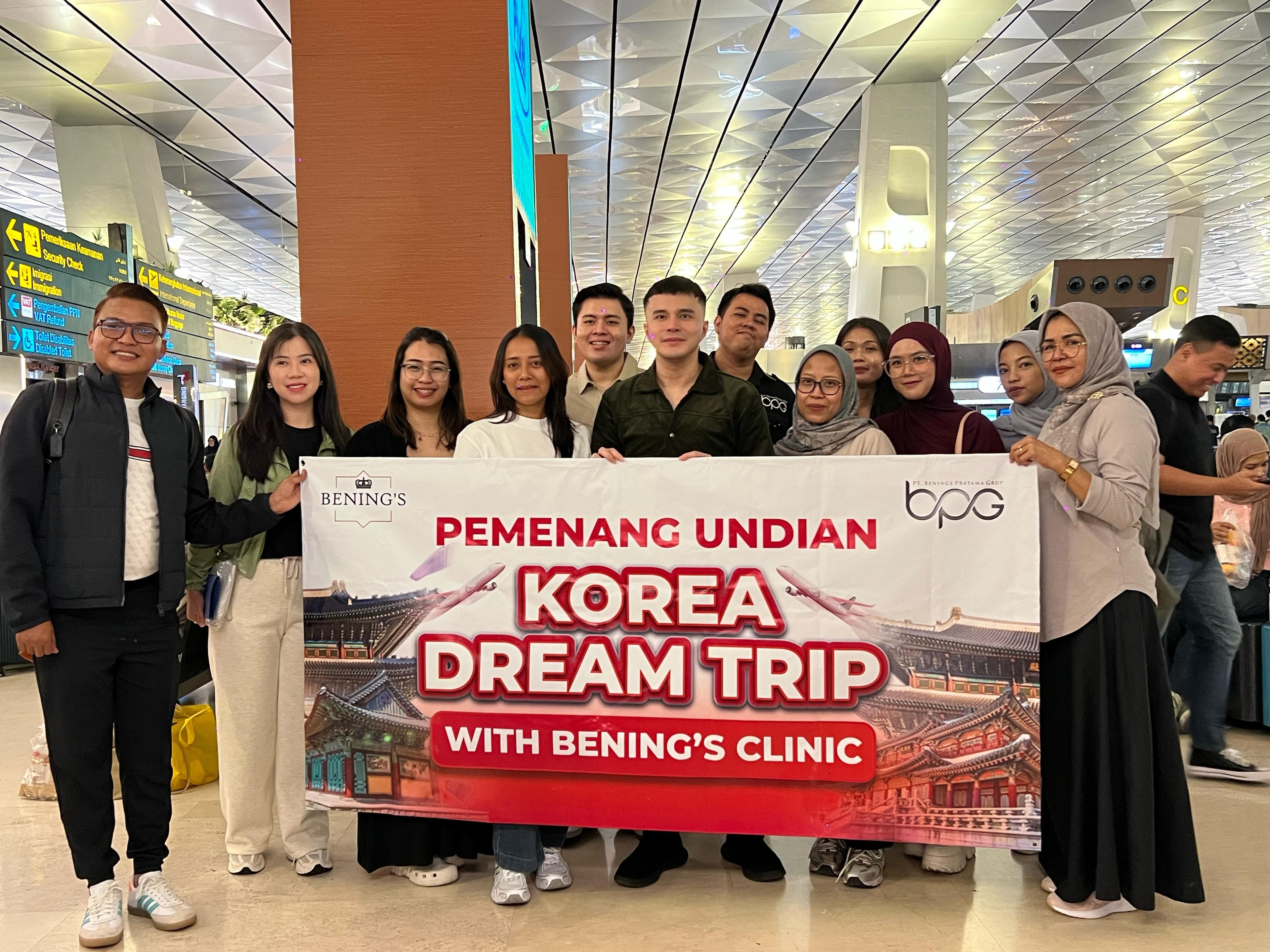 Benings Clinic Berangkatkan Pemenang Undian ke Korea Selatan