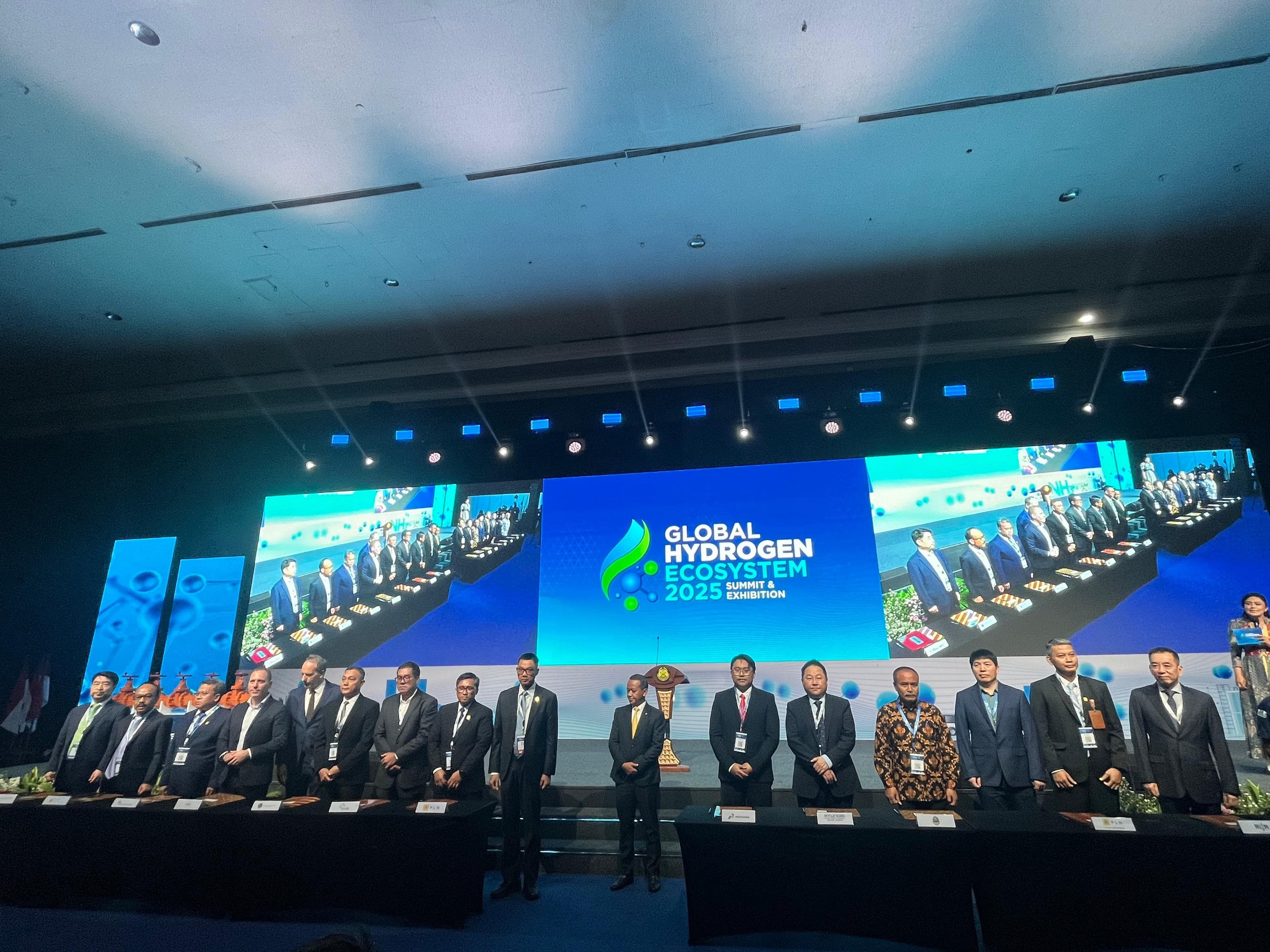 PLN Nusantara Power Pamerkan Inovasi Hidrogen di GHES 2025