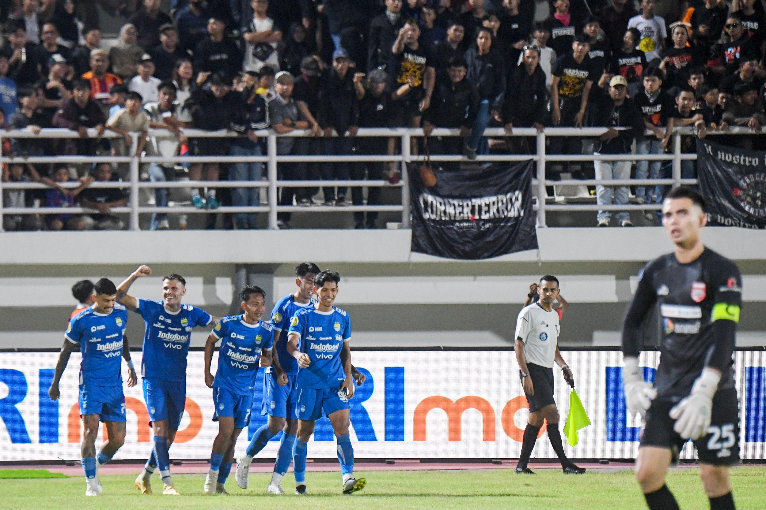 Juara Liga 1, Segini Hadiah yang Dikantongi Persib Bandung!