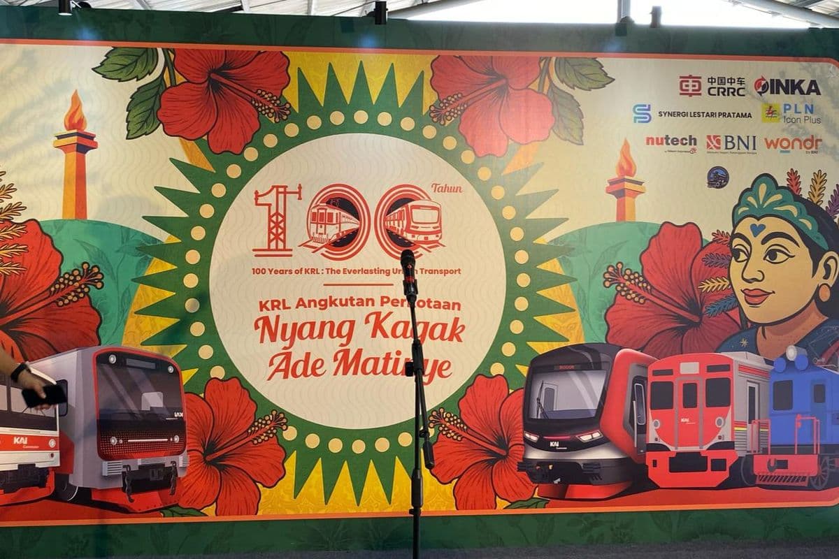 Peringatan 100 Tahun KRL di Stasiun Jakarta Kota, Meriah Nuansa Betawi