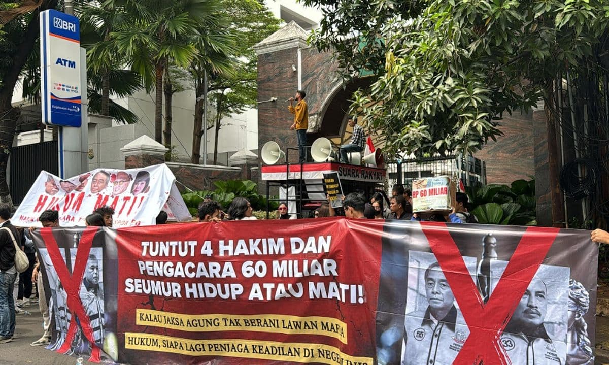 Pengacara dan Hakim Terseret Kasus Suap Perkara CPO, Pemerintah Harus Bongkar Mafia Hukum