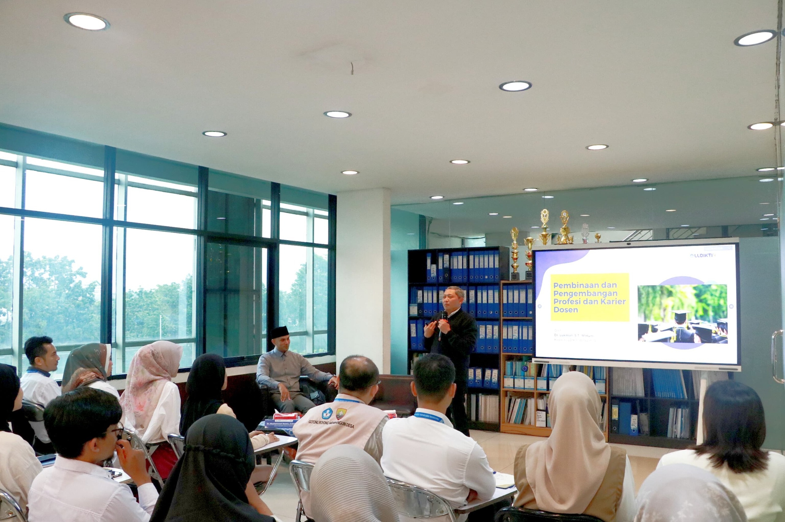 UTB Tingkatkan Dosen Berdaya Saing dan Siap Hadapi Tantangan Akademik di Era Global