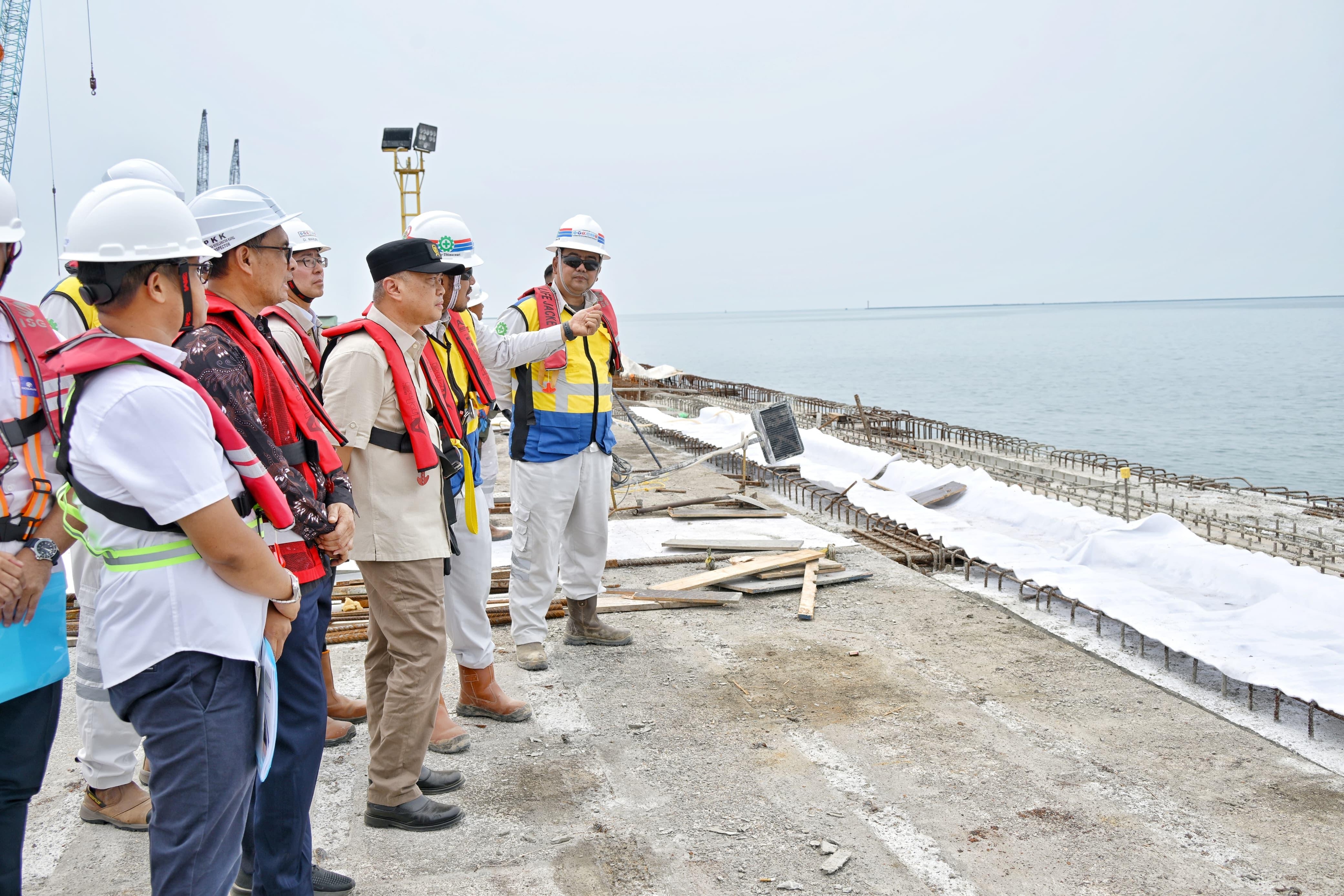 Menhub Pastikan Progres Pembangunan Car dan Container Terminal di Pelabuhan Patimban Lancar
