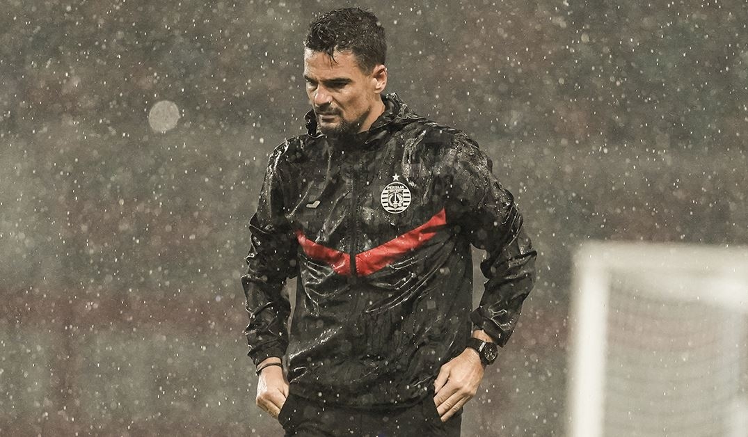 Buntut Kekalahan Persija atas Semen Padang, Jakmania Mulai Suarakan 'Carlos Pena Out'