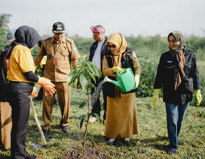 Peringati Hari Bumi, McDonald’s Indonesia Tanam 1.000 Pohon dan Gelar Aksi Bersih Lingkungan