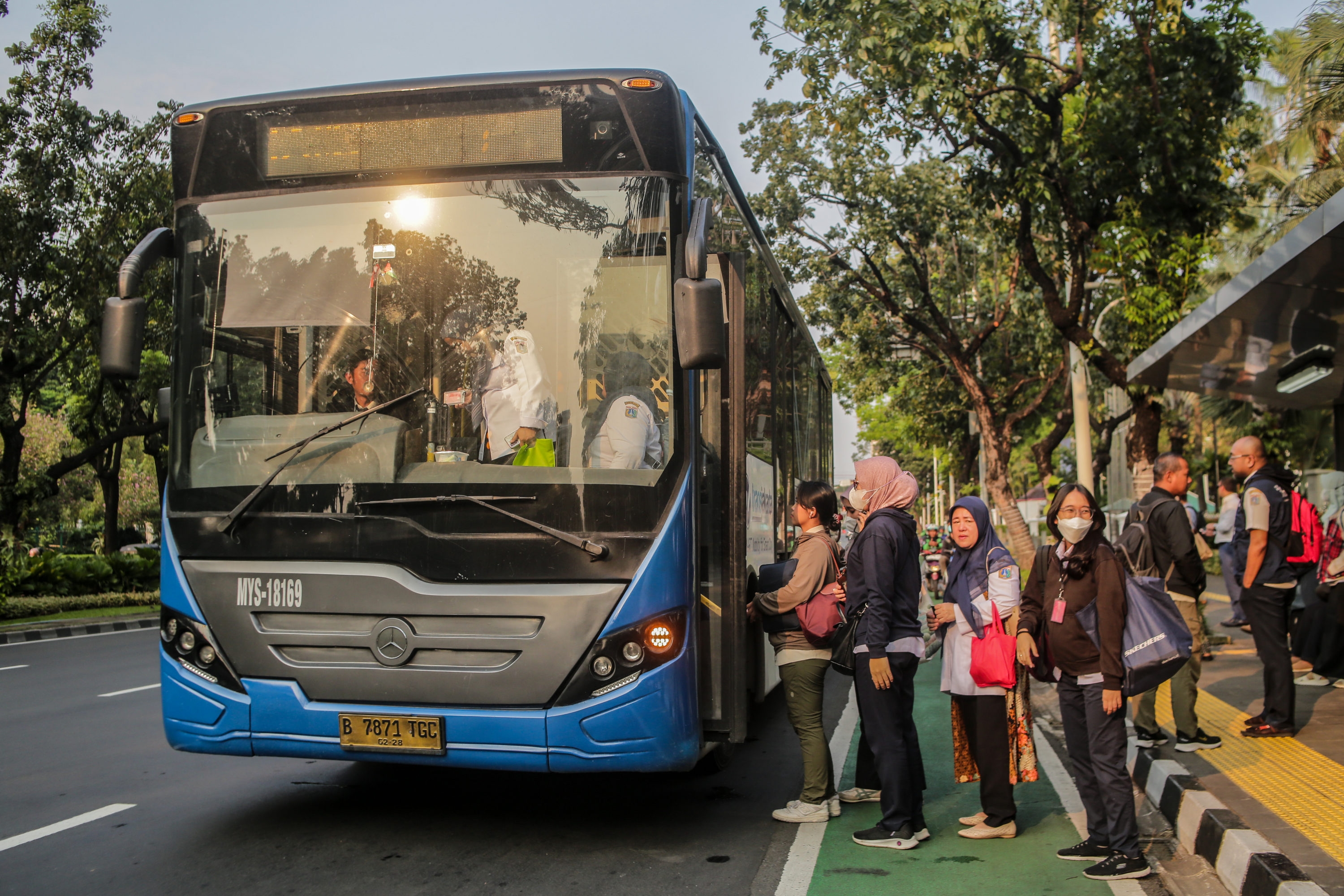 Hanya 12 Persen Warga Jakarta Pakai Angkutan Umum, Pemprov Harus Segera Ambil Langkah Tegas