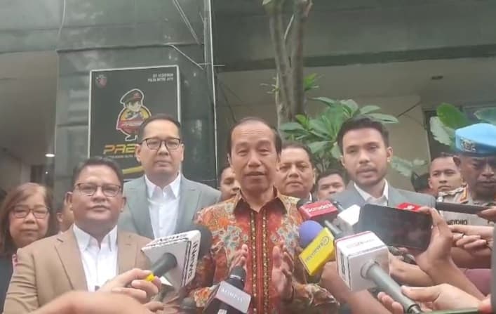 Jokowi Tunjukkan Ijazah SD hingga UGM, Kuasa Hukum Sebut Proses Penyidikan Terus Berlanjut
