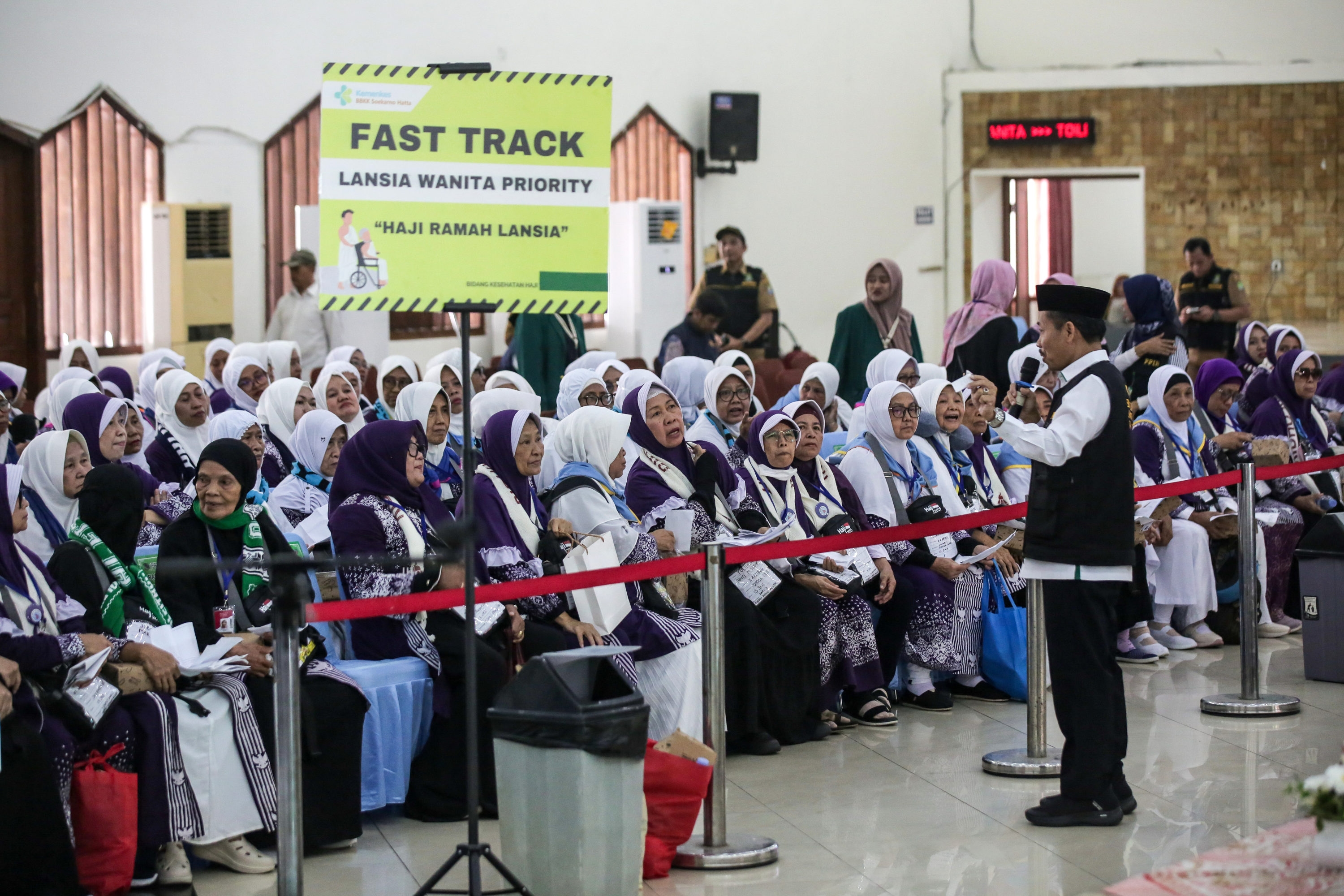 PMK 34/2025 Lindungi Jamaah Haji dan Penumpang dari Biaya Impor Tinggi