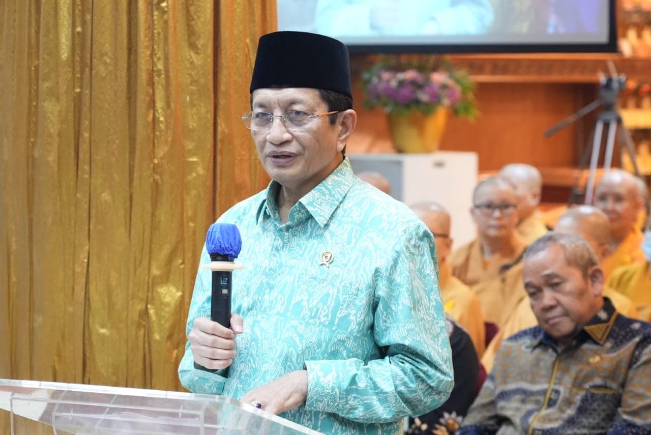 Menag: Waisak Momentum Tanamkan Kebajikan dan Wujudkan Perdamaian Dunia