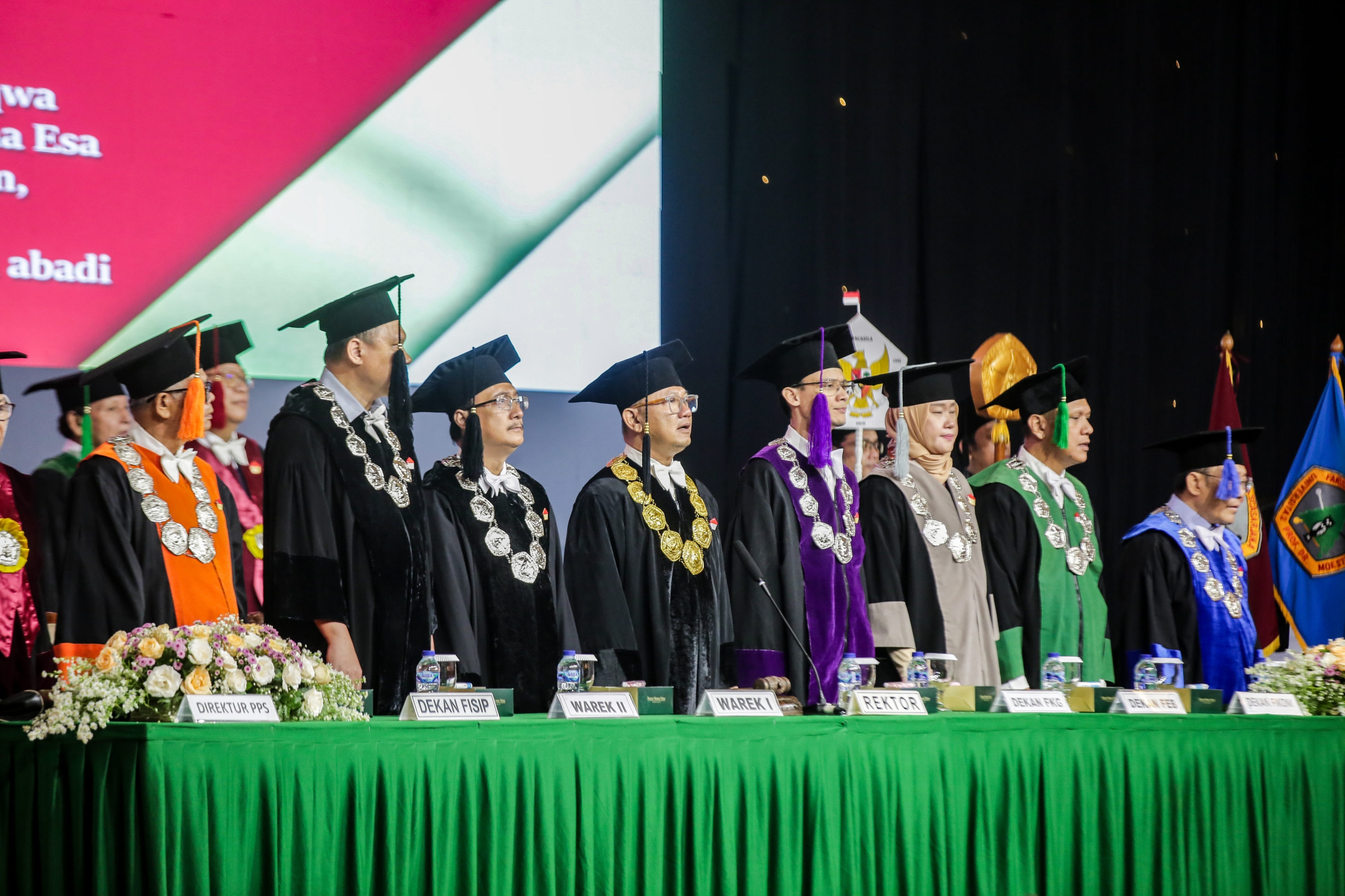 Inilah 3 Cara Penulisan Gelar yang Benar Sarjana Misal S.Pd, M.Pd, dan Dr. di Indonesia secara Akurat