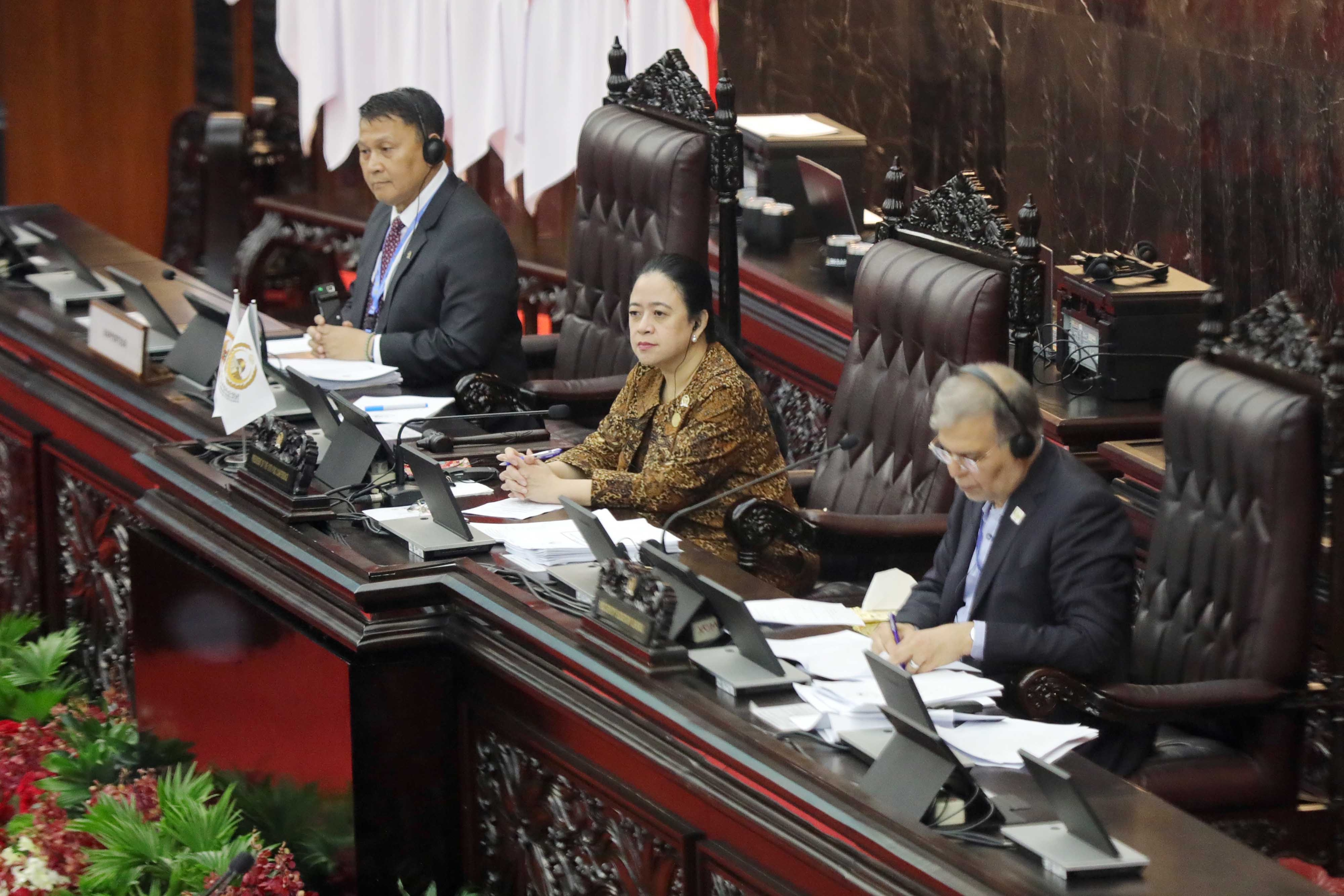 Ketua DPR: Penahanan Ijazah Bentuk Pemiskinan Sistematis terhadap Pekerja