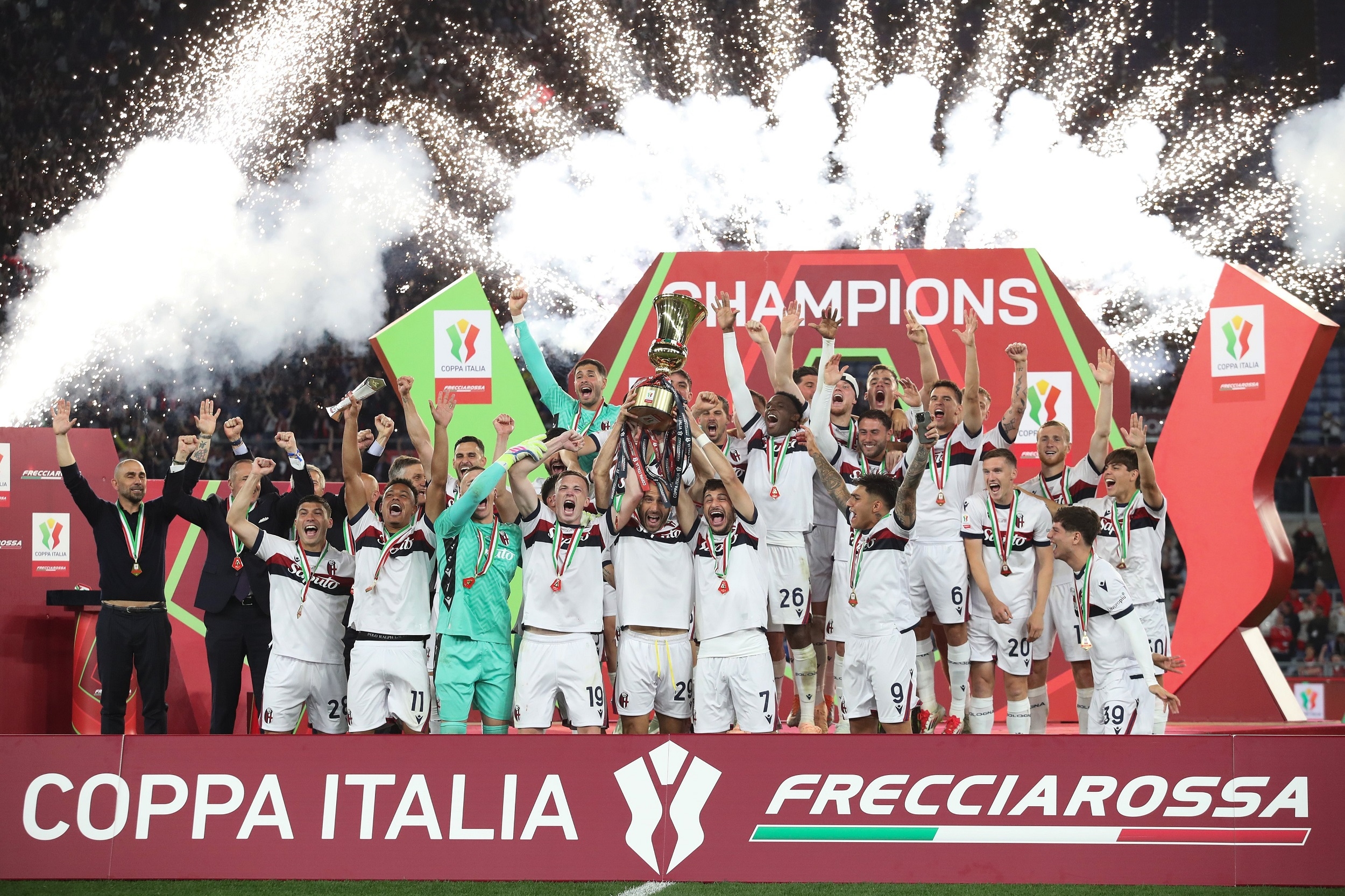 Gol Tunggal Dan Ndoye Taklukkan AC Milan, Bologna Juara Coppa Italia 2024-2025!