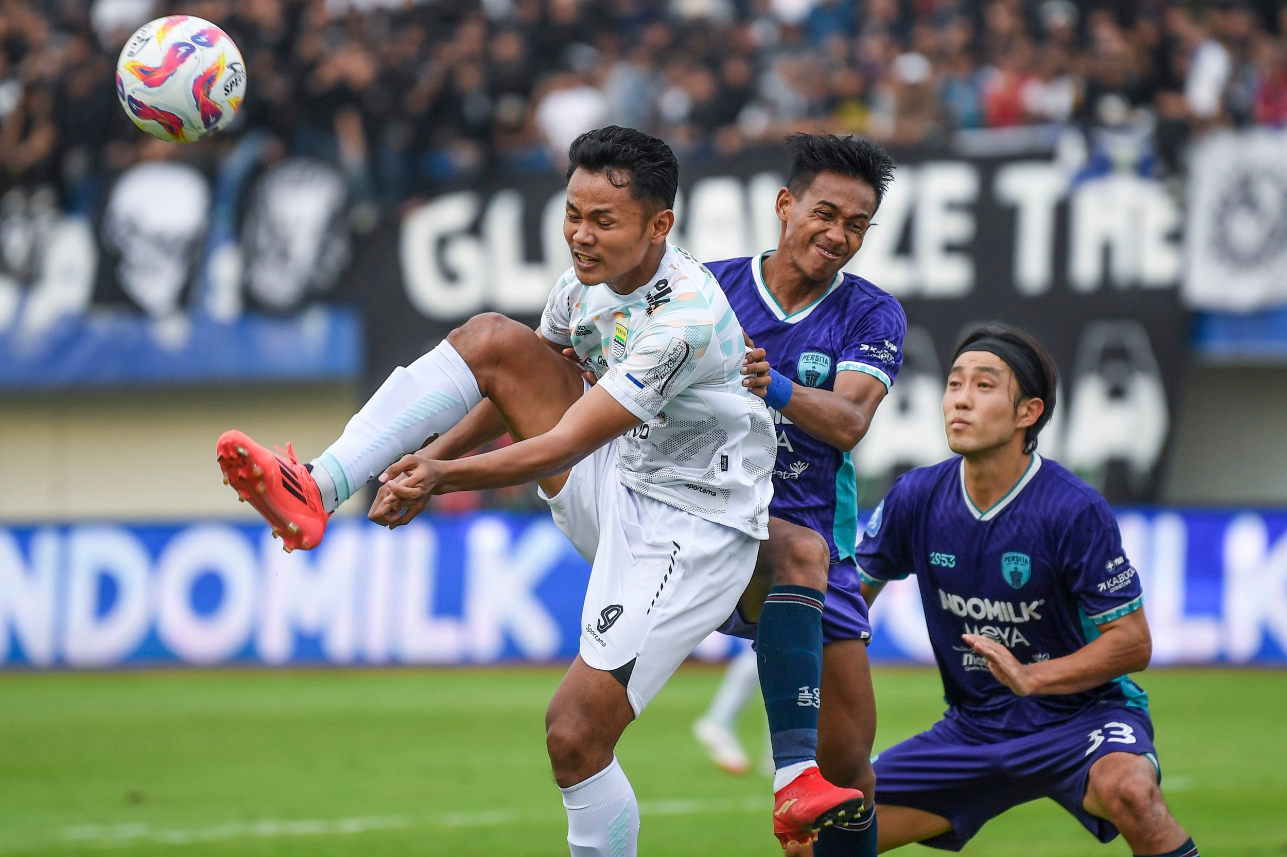 Kembali Bela Persib Bandung setelah Cedera, Dimas Drajad Berharap Diturunkan di Pekan Terakhir