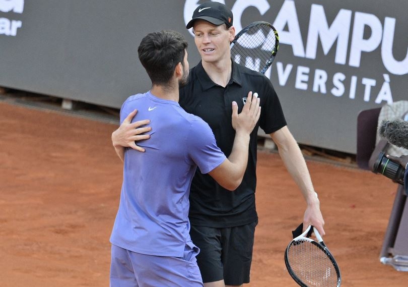 Italia Terbuka: Carlos Alcaraz Putus Rentetan Kemenangan Jannik Sinner di Depan Publik Roma