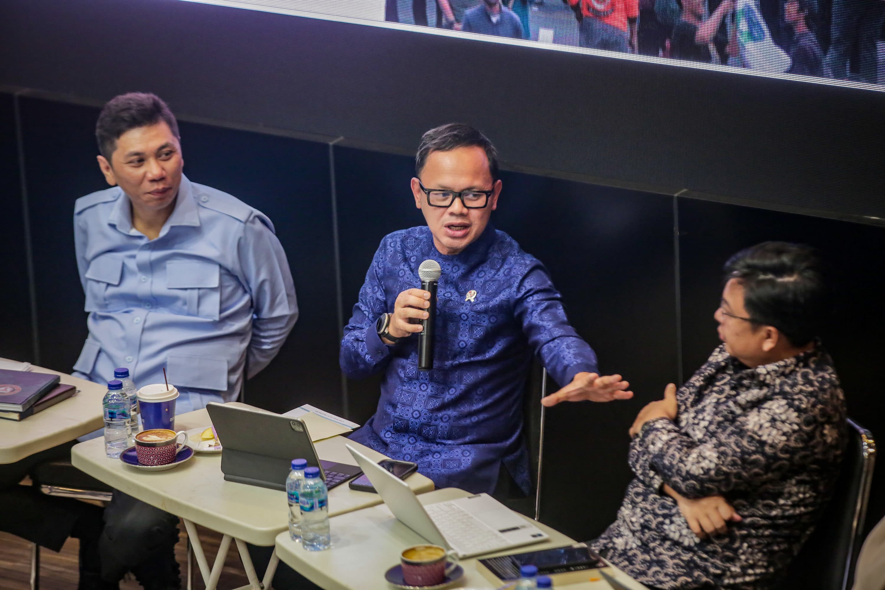 Siap-siap, Ormas yang Gunakan Atribut Mirip TNI/Polri Bakal Ditindak!